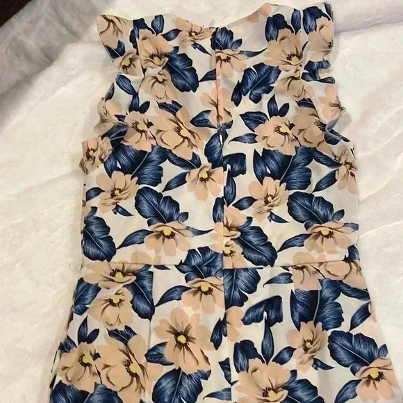 NWT Floral Romper - Picture 3 of 4